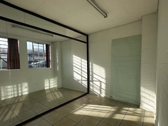 To Let Commercial Property for Rent in Maitland Western Cape